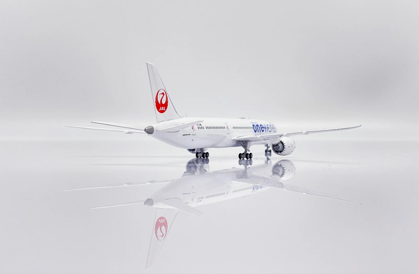 JCWINGS B787-9 JAPAN AIRLINES ONEWORLD REG: JA861J