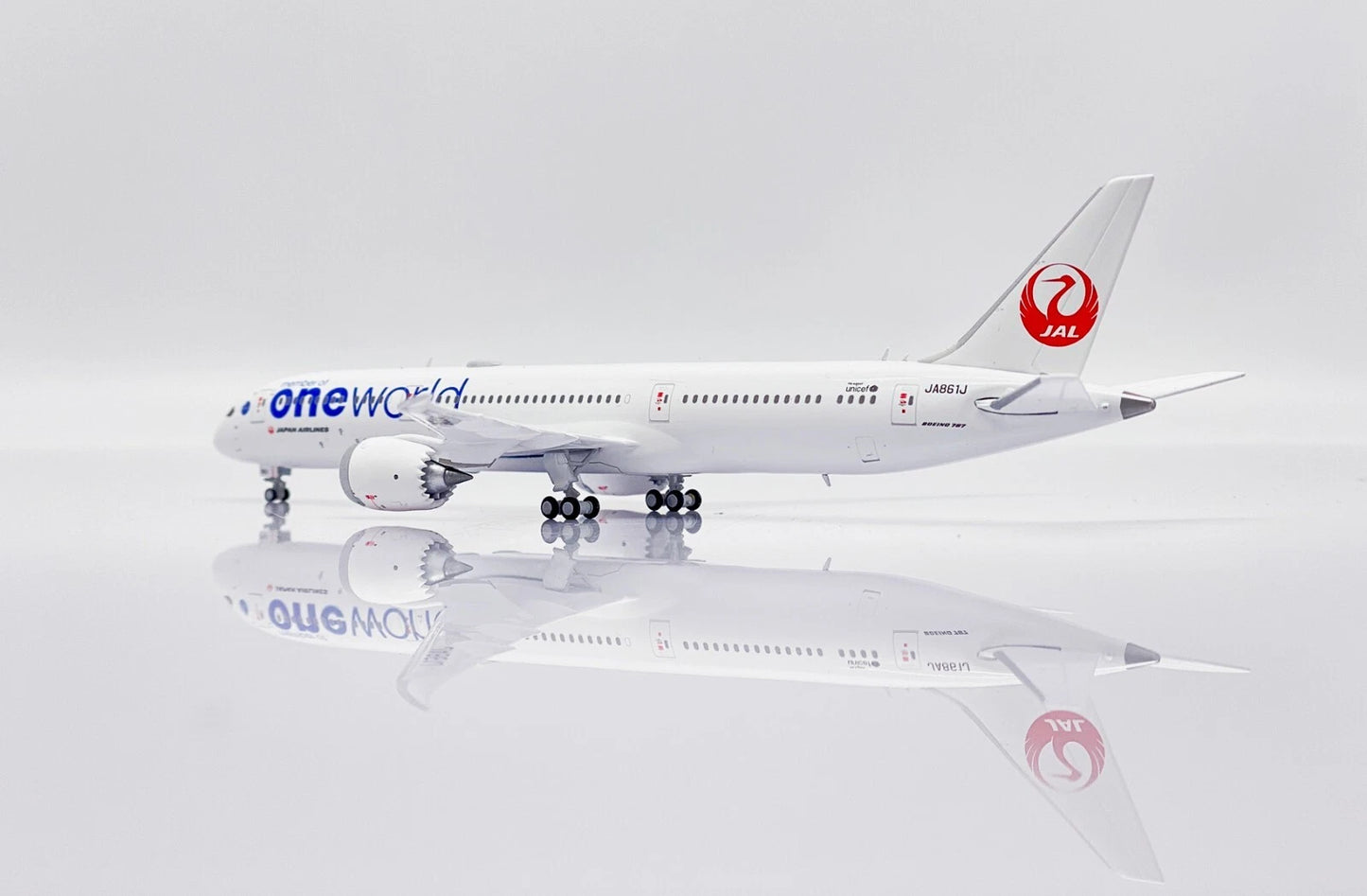 JCWINGS B787-9 JAPAN AIRLINES ONEWORLD REG: JA861J