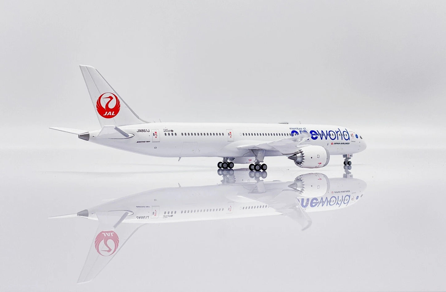 JCWINGS B787-9 JAPAN AIRLINES ONEWORLD REG: JA861J