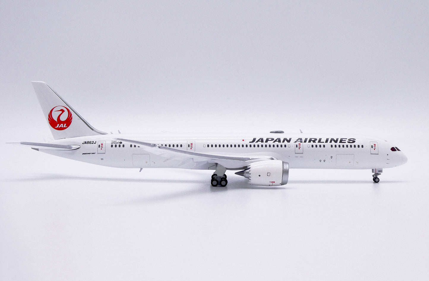 JC WINGS B787-9 DREAMLINER JAPAN AIRLINES FLAPS DOWN REG: JA862J