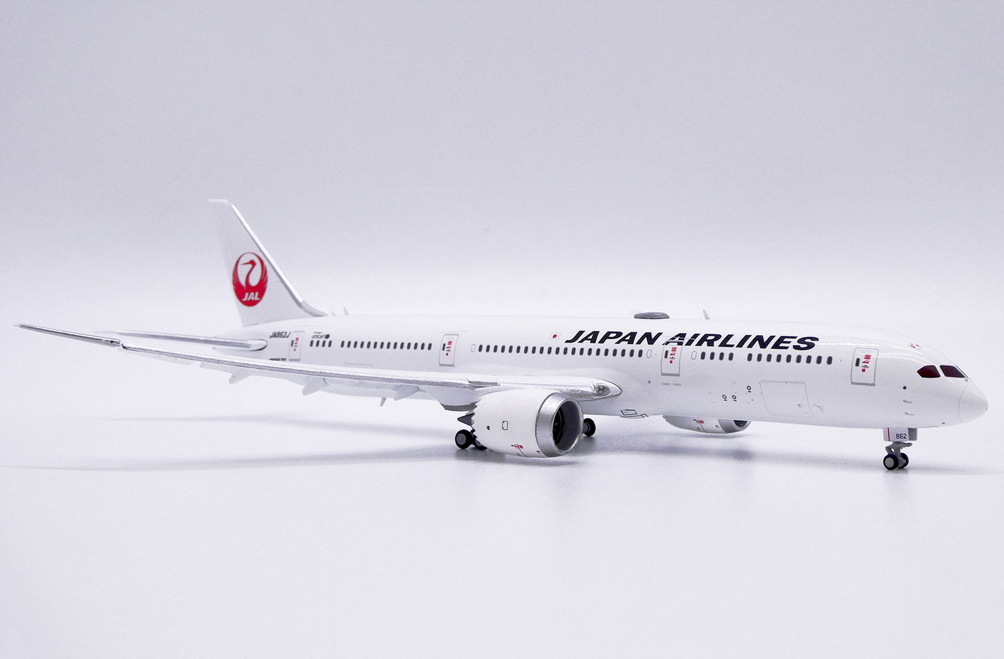 JC WINGS B787-9 DREAMLINER JAPAN AIRLINES FLAPS DOWN REG: JA862J
