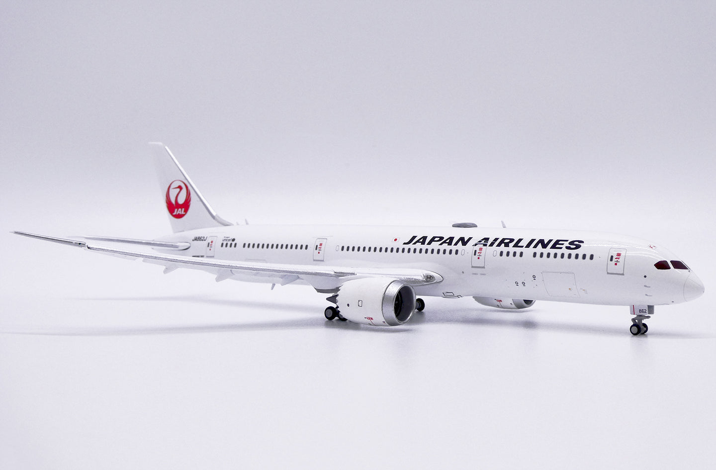 JC WINGS B787-9 DREAMLINER JAPAN AIRLINES FLAPS DOWN REG: JA862J
