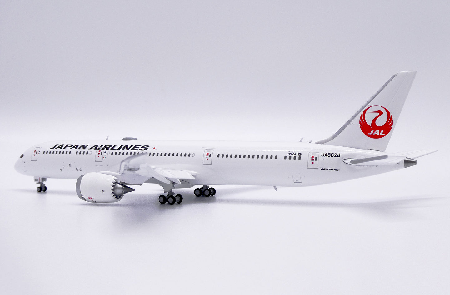 JC WINGS B787-9 DREAMLINER JAPAN AIRLINES FLAPS DOWN REG: JA862J