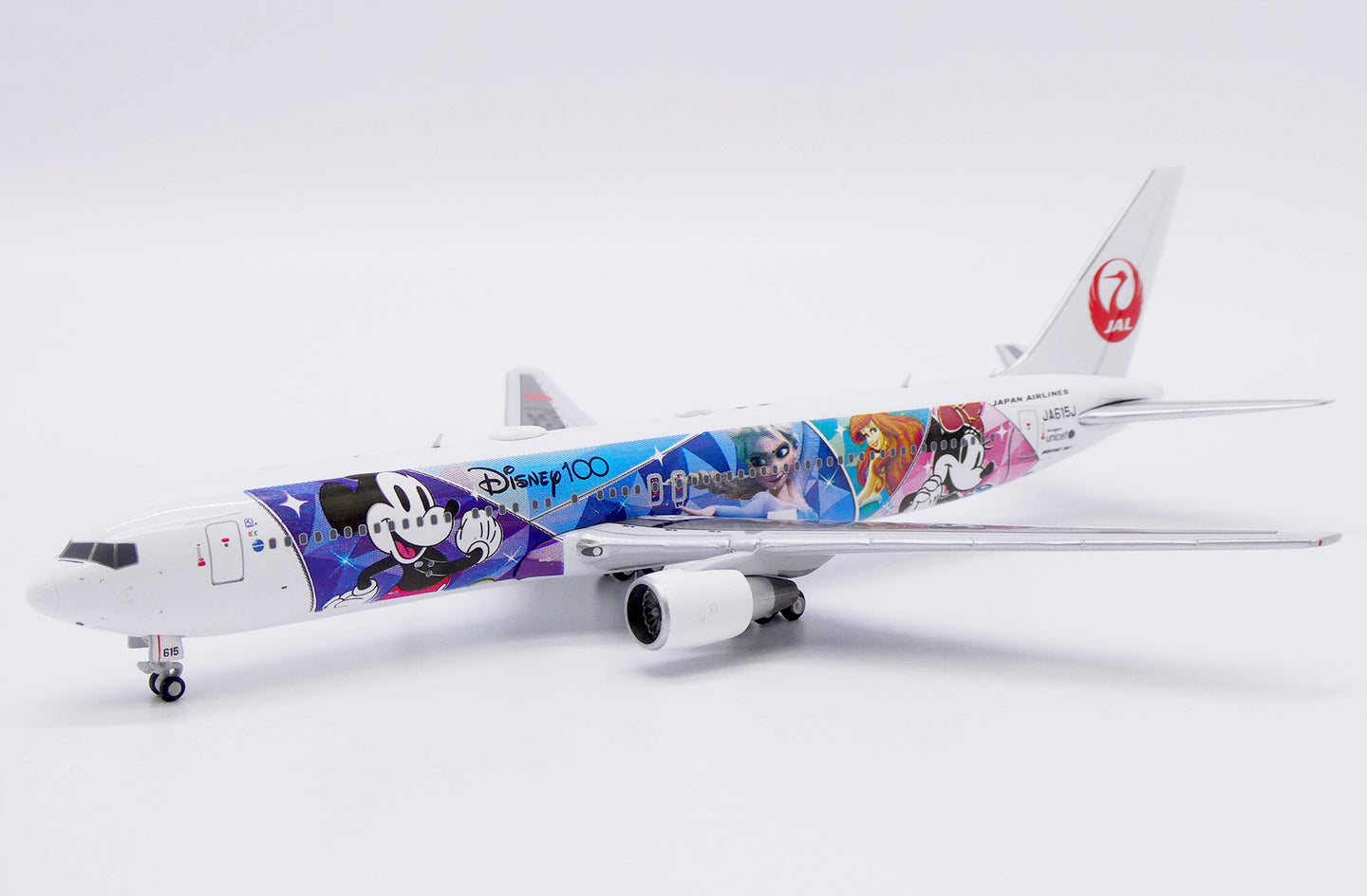 JC WINGS  B767-300(ER) DISNEY JAPAN AIRLINES REG: JA615J