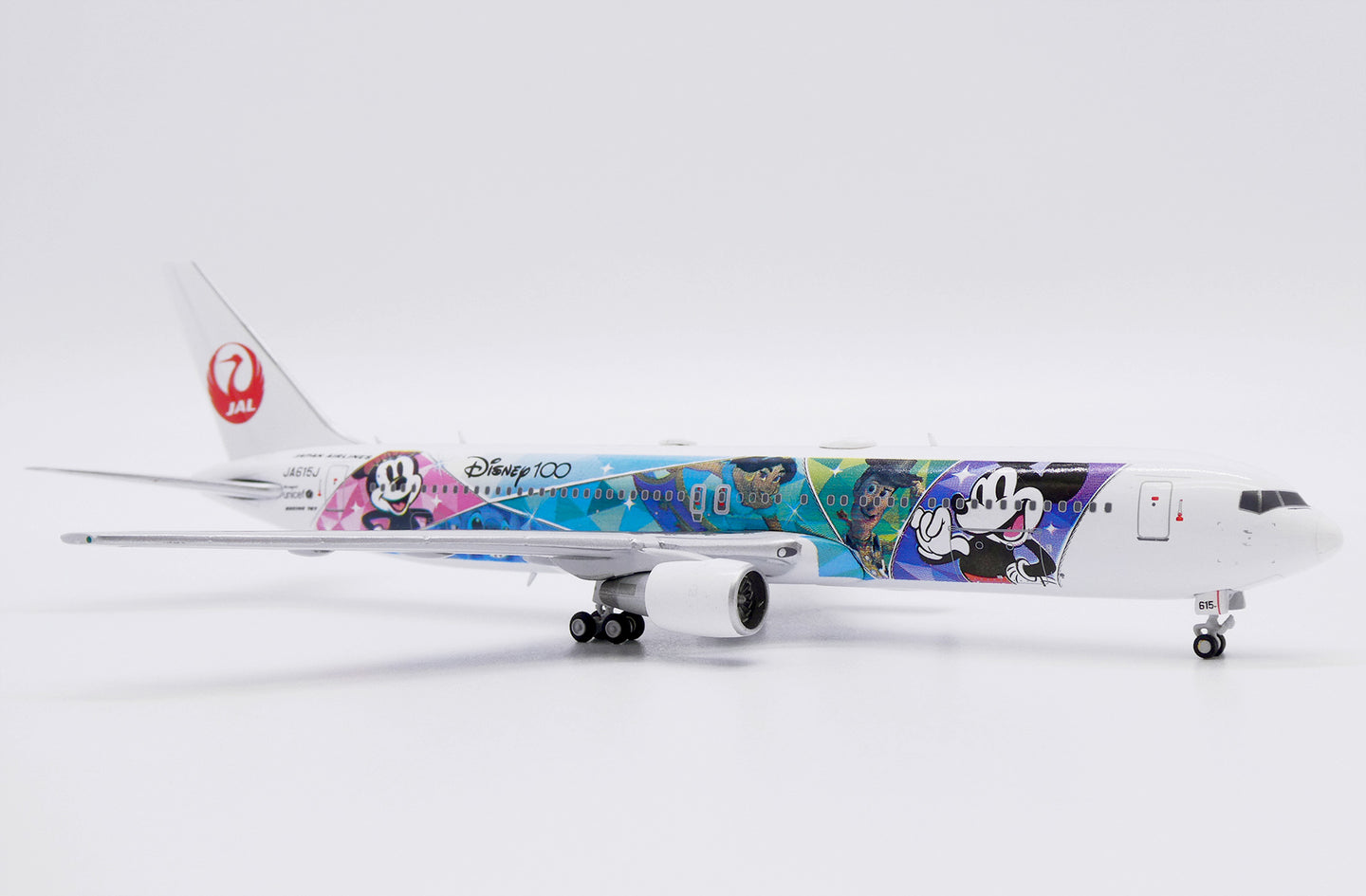 JC WINGS  B767-300(ER) DISNEY JAPAN AIRLINES REG: JA615J