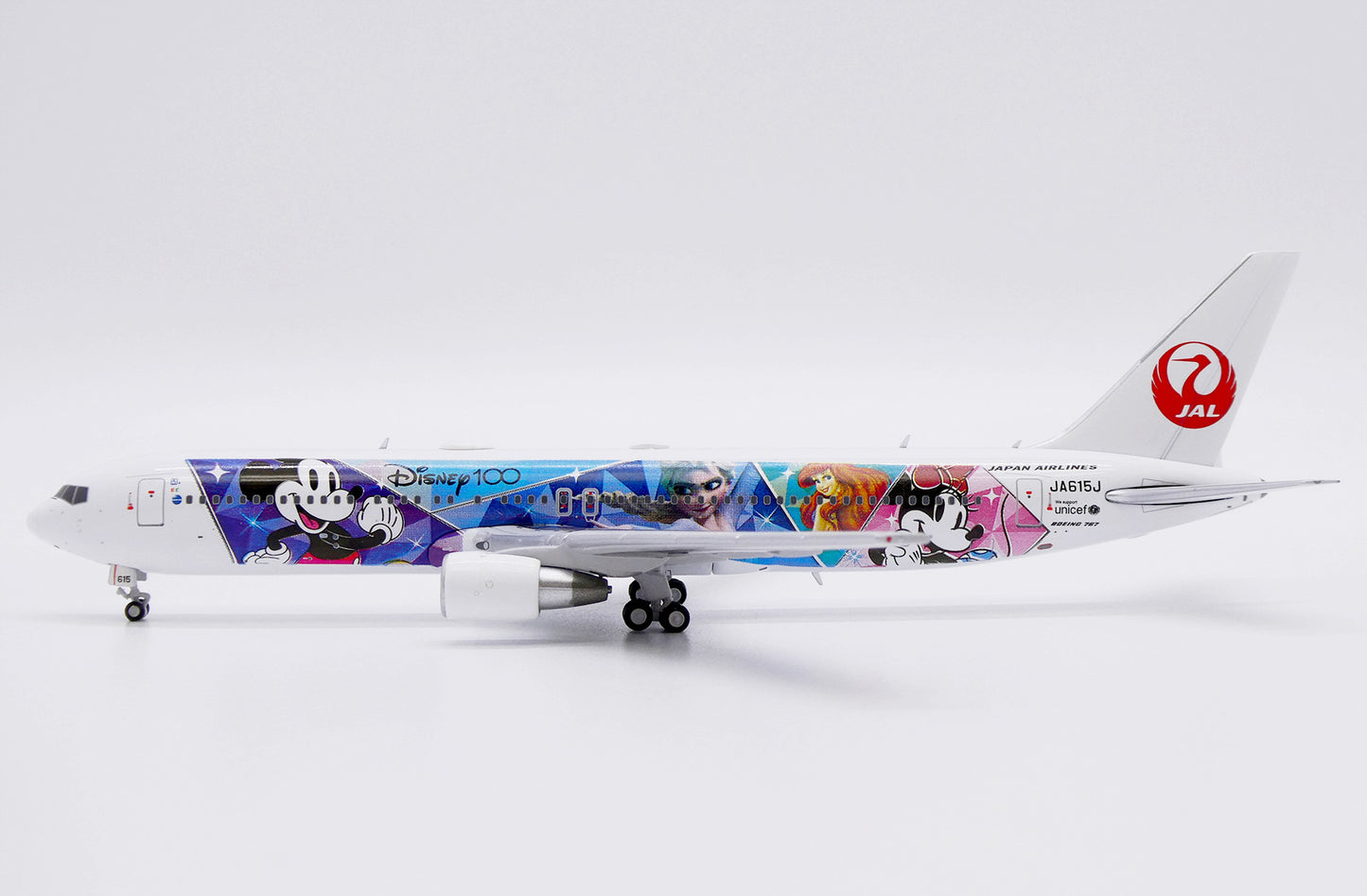 JC WINGS  B767-300(ER) DISNEY JAPAN AIRLINES REG: JA615J