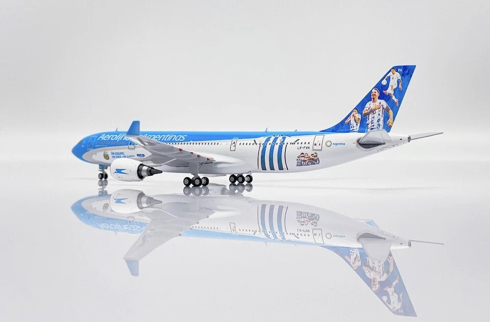 JC WINGS A330-200 ARGENTINA AEROLINEAS "ARGENTINAS FOOTBALL LIVERY" REG: LV-FVH