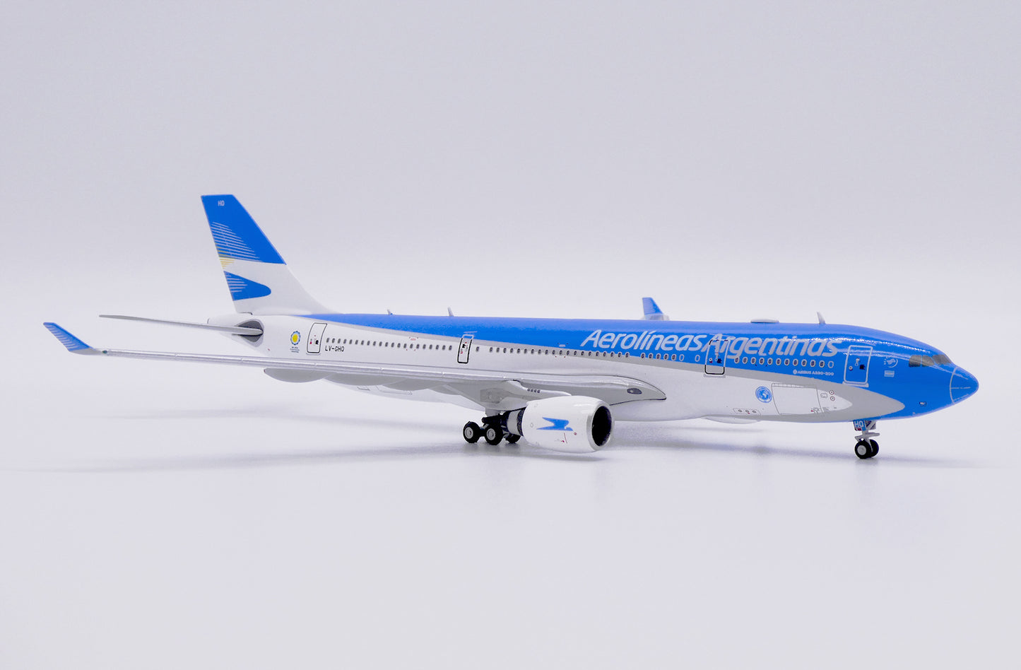 JC WINGS A330-200 AEROLINEAS ARGENTINAS REG: LV-GHQ