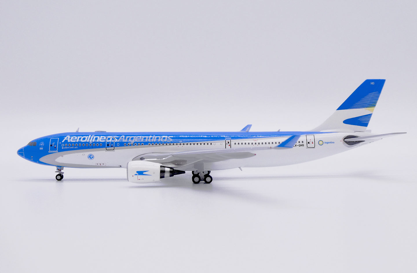 JC WINGS A330-200 AEROLINEAS ARGENTINAS REG: LV-GHQ