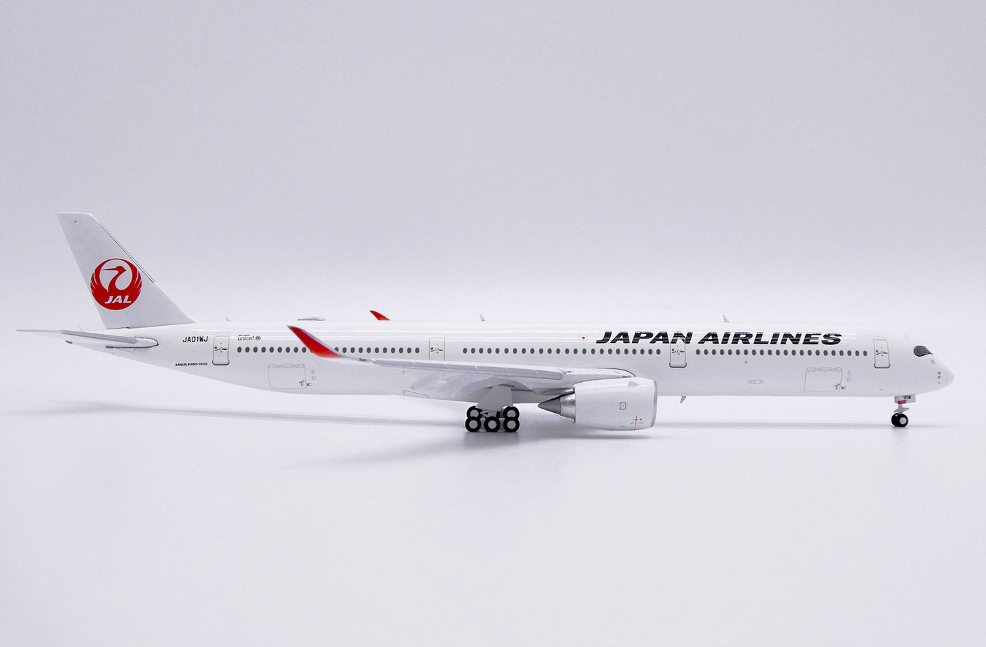 JCWINGS  A350-1000XWB JAPAN AIRLINES FLAP DOWN REG: JA01WJ