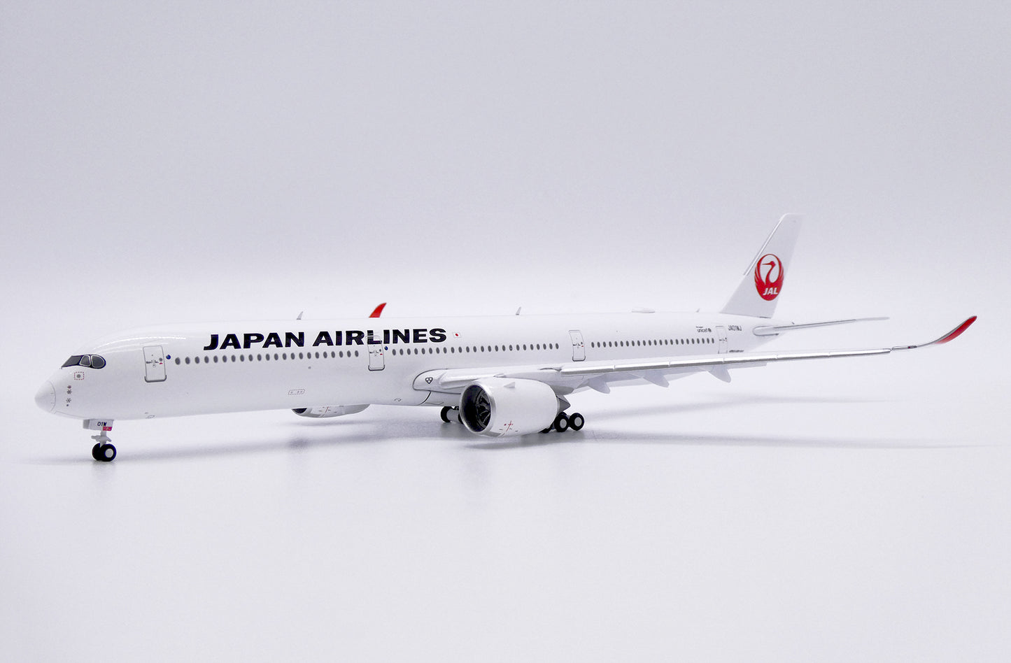JCWINGS  A350-1000XWB JAPAN AIRLINES FLAP DOWN REG: JA01WJ