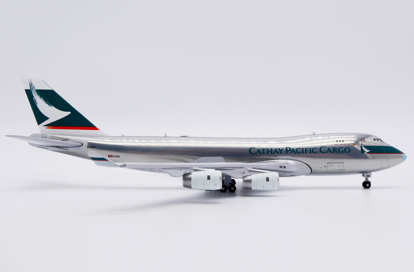 JC WINGS B747-400F CATHAY PACIFIC CARGO (POLISHED) REG: B-HUO
