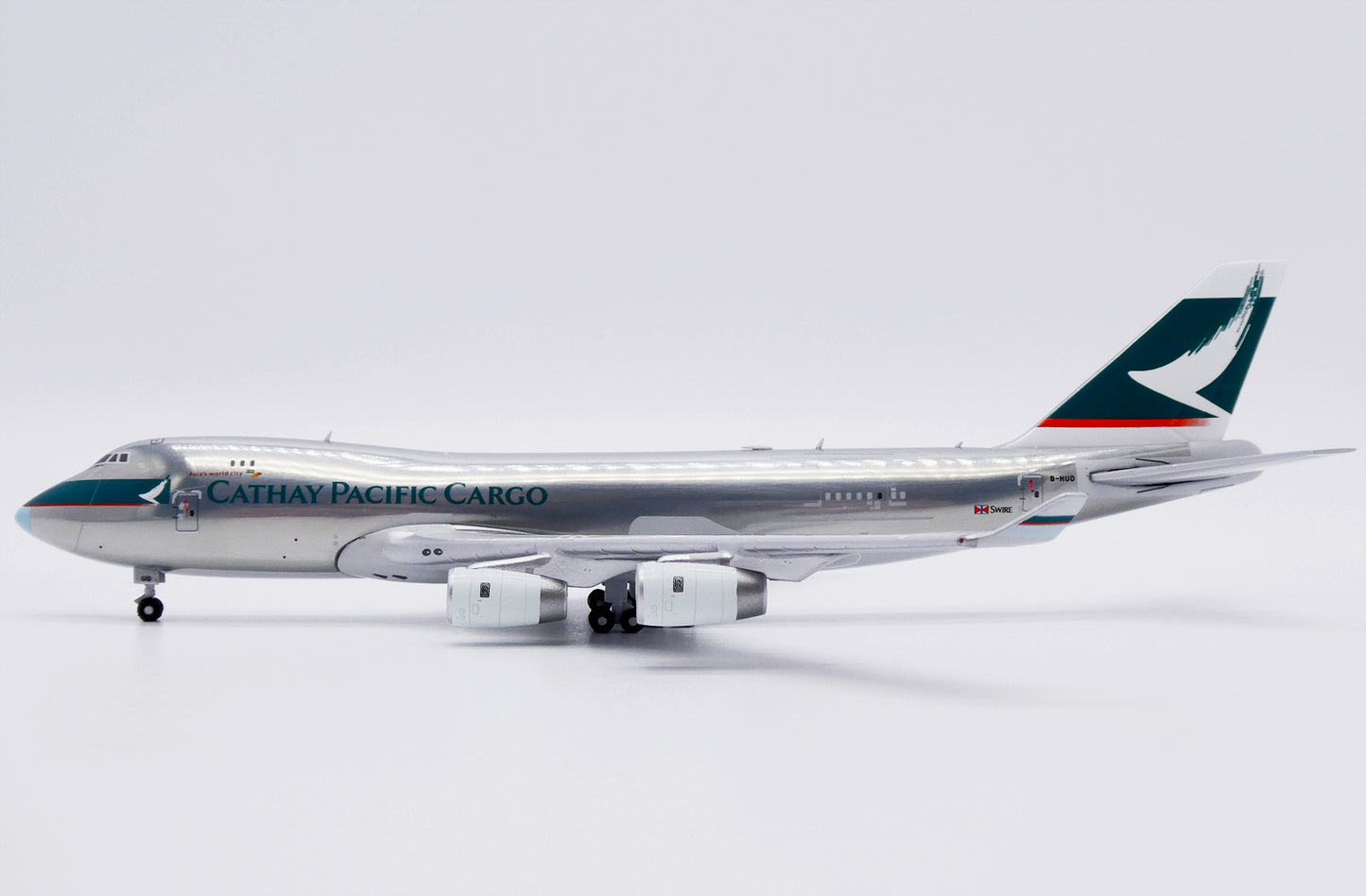 JC WINGS B747-400F CATHAY PACIFIC CARGO (POLISHED) REG: B-HUO