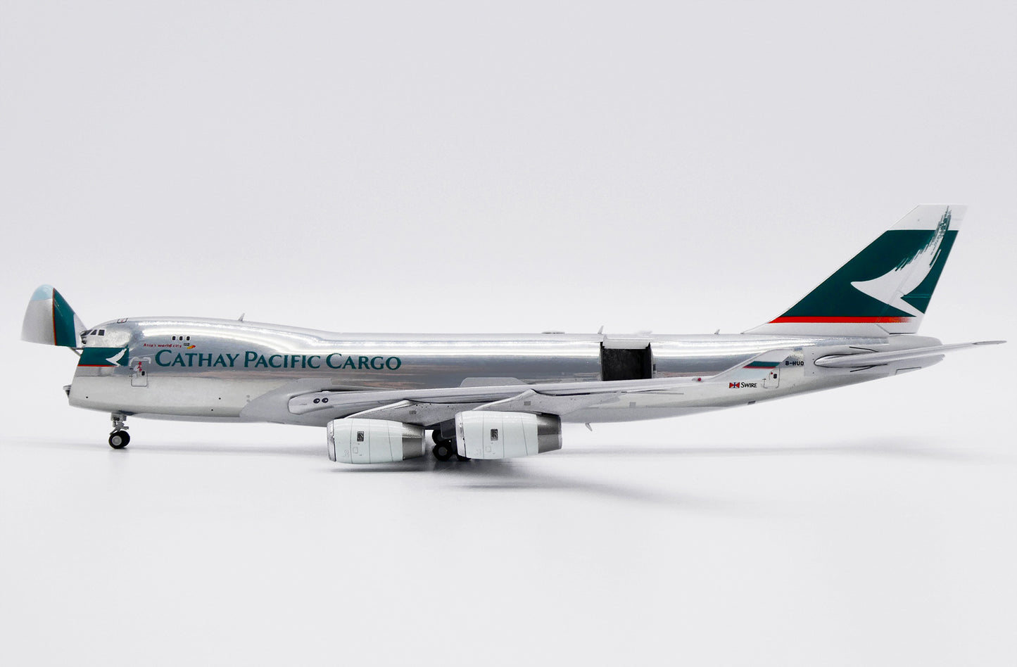 JC WINGS B747-400F CATHAY PACIFIC CARGO "SILVER BULLET LIVERY" (INTERACTIVE SERIES) REG: B-HUO