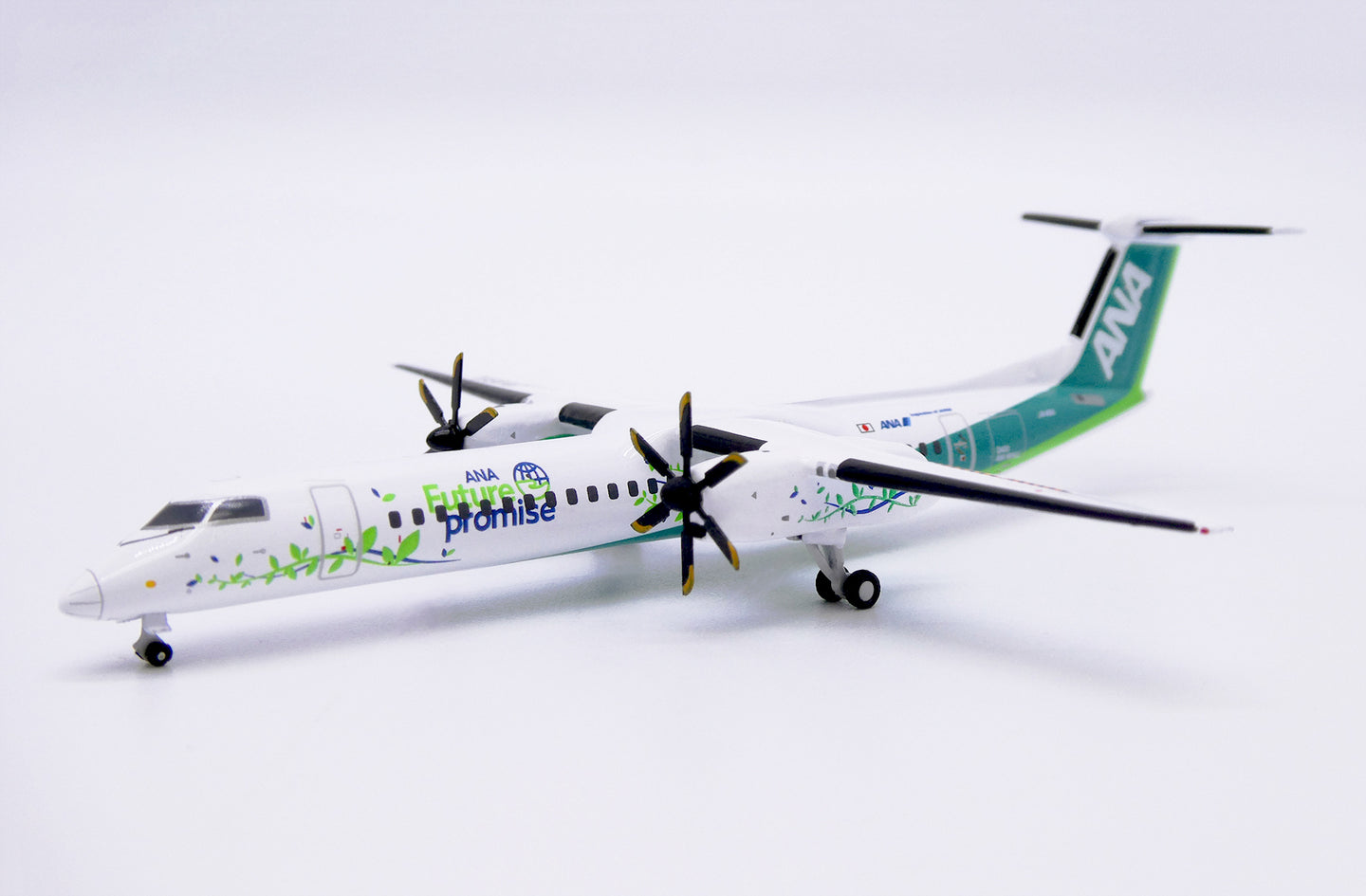 JC WINGS DASH 8-Q400 ANA WINGS ANA "FUTURE PROMISE" REG: JA461A