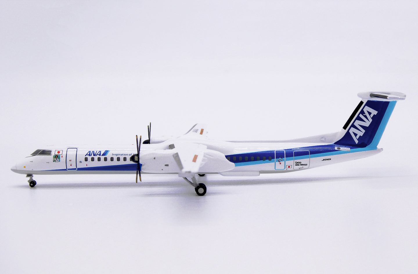 JC WINGS DASH 8-Q400 ANA WINGS "DEMON SLAYER" REG: JA846A