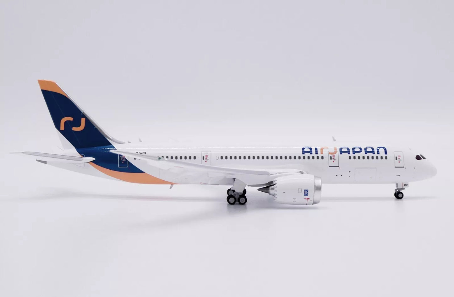 JC WINGS B787-8 DREAMLINER AIR JAPAN REG: JA801A
