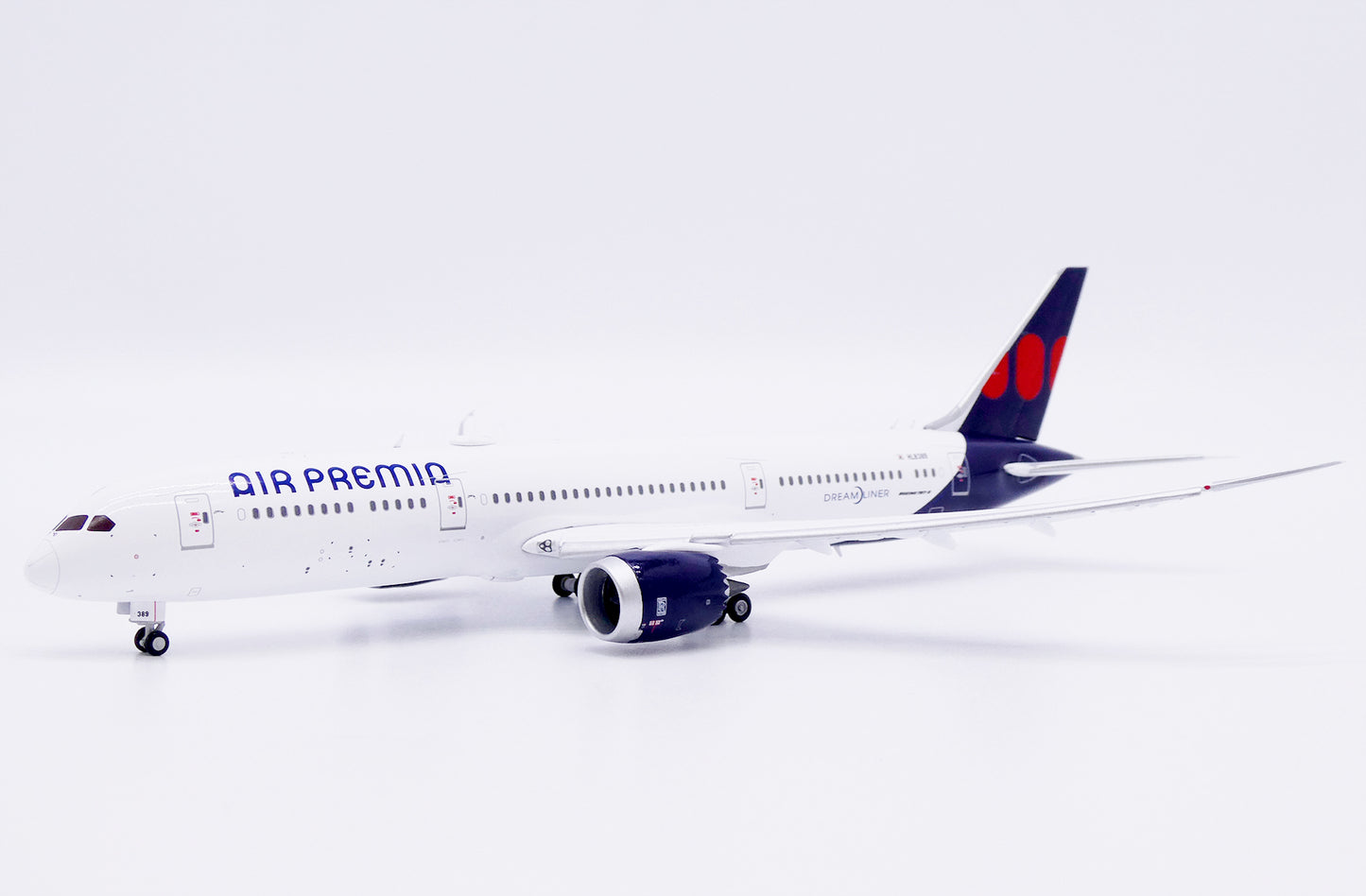 JCWINGS B787-9 DREAMLINER AIR PREMIA (FLAPS DOWN) REG: HL8389