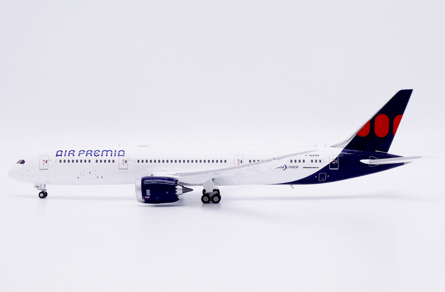 JCWINGS B787-9 DREAMLINER AIR PREMIA (FLAPS DOWN) REG: HL8389