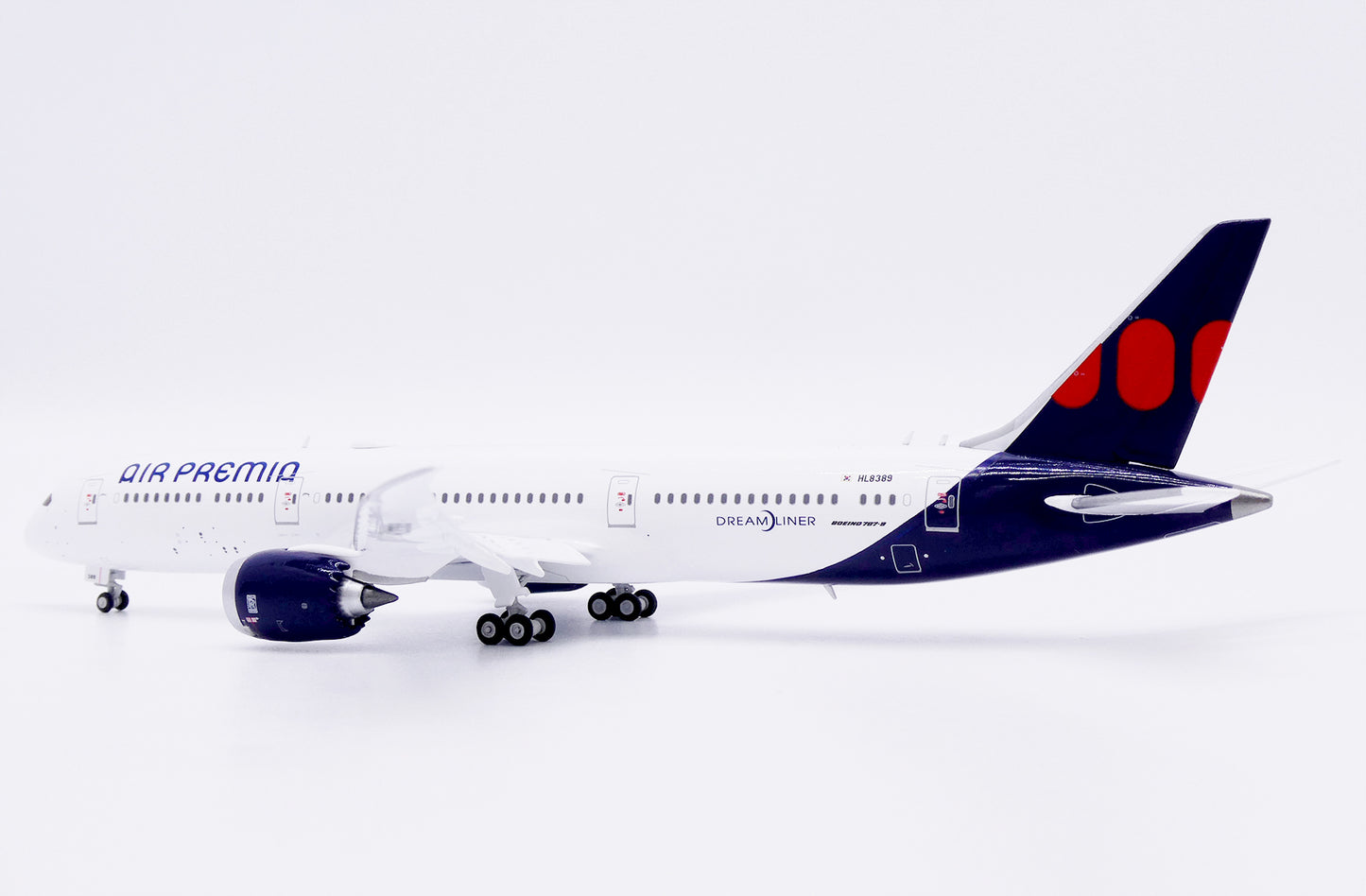 JCWINGS B787-9 DREAMLINER AIR PREMIA (FLAPS DOWN) REG: HL8389