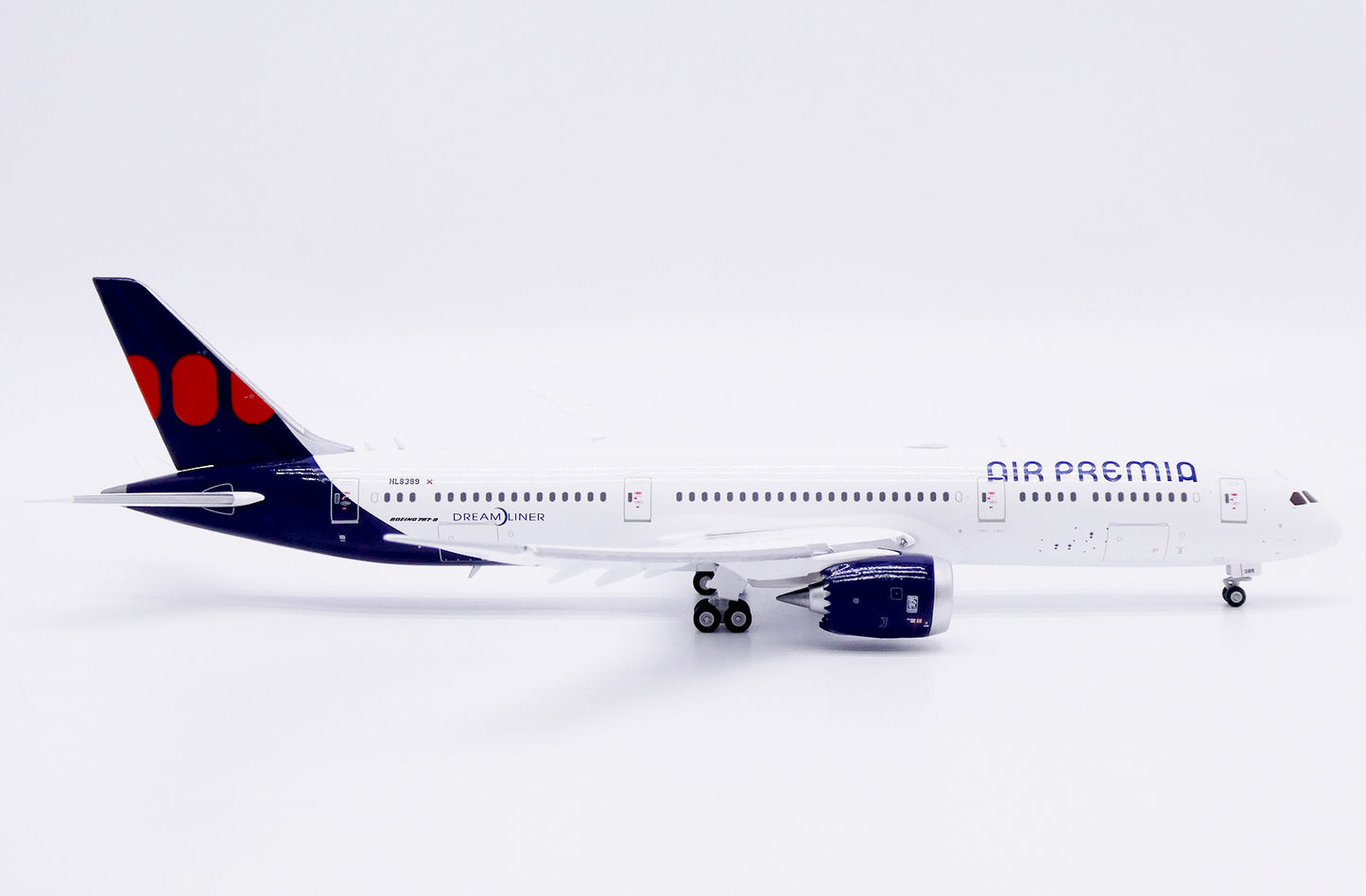 JCWINGS B787-9 DREAMLINER AIR PREMIA (FLAPS DOWN) REG: HL8389
