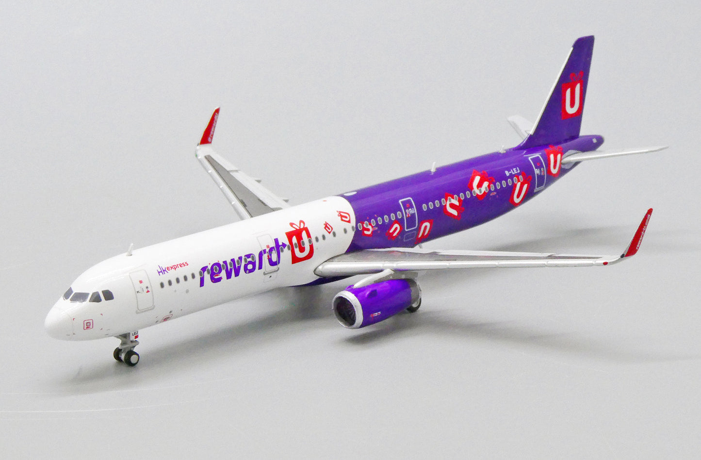 JC WINGS A321 HONG KONG EXPRESS "REWARD-U LIVERY" REG: B-LEJ