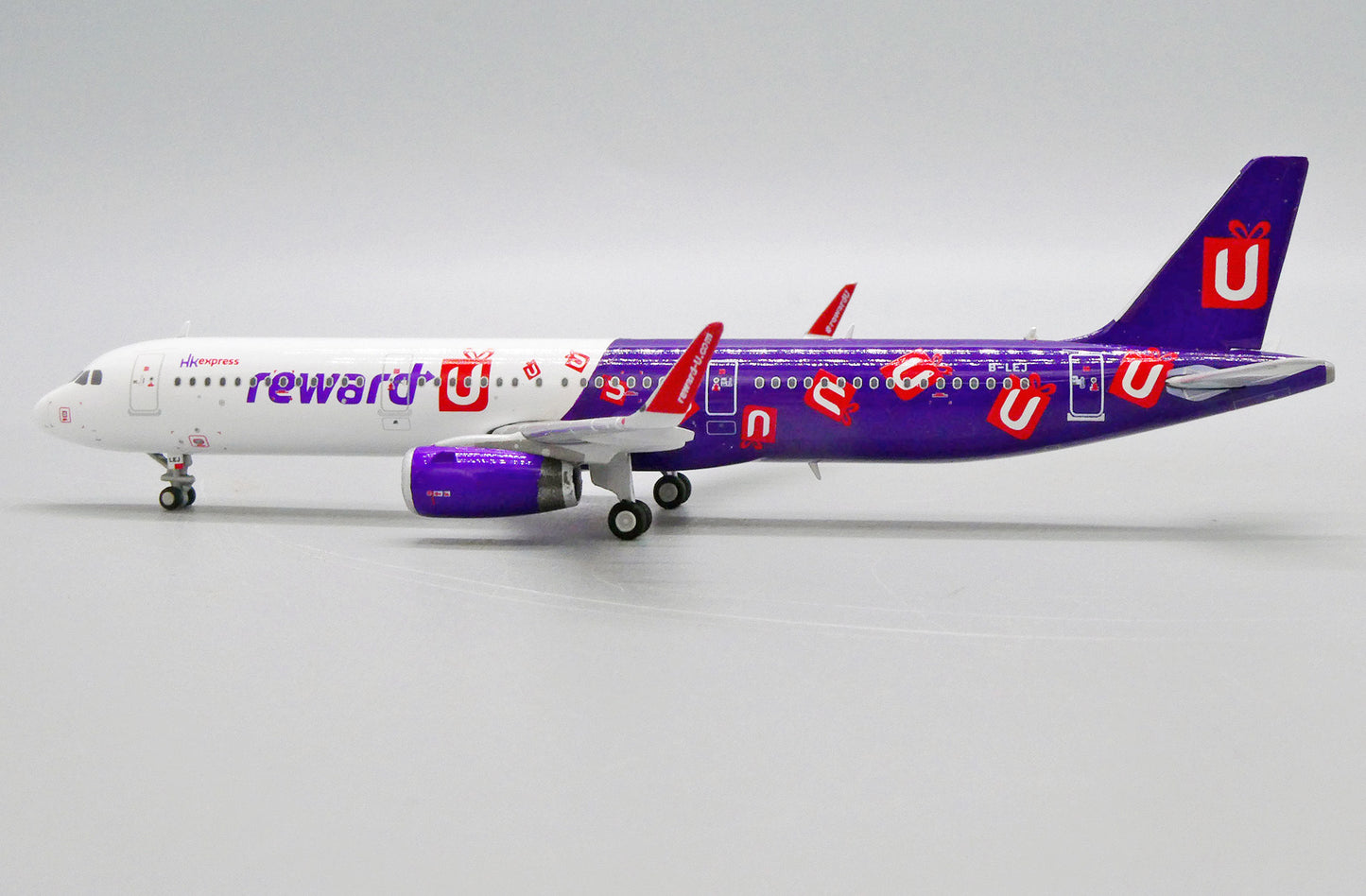 JC WINGS A321 HONG KONG EXPRESS "REWARD-U LIVERY" REG: B-LEJ