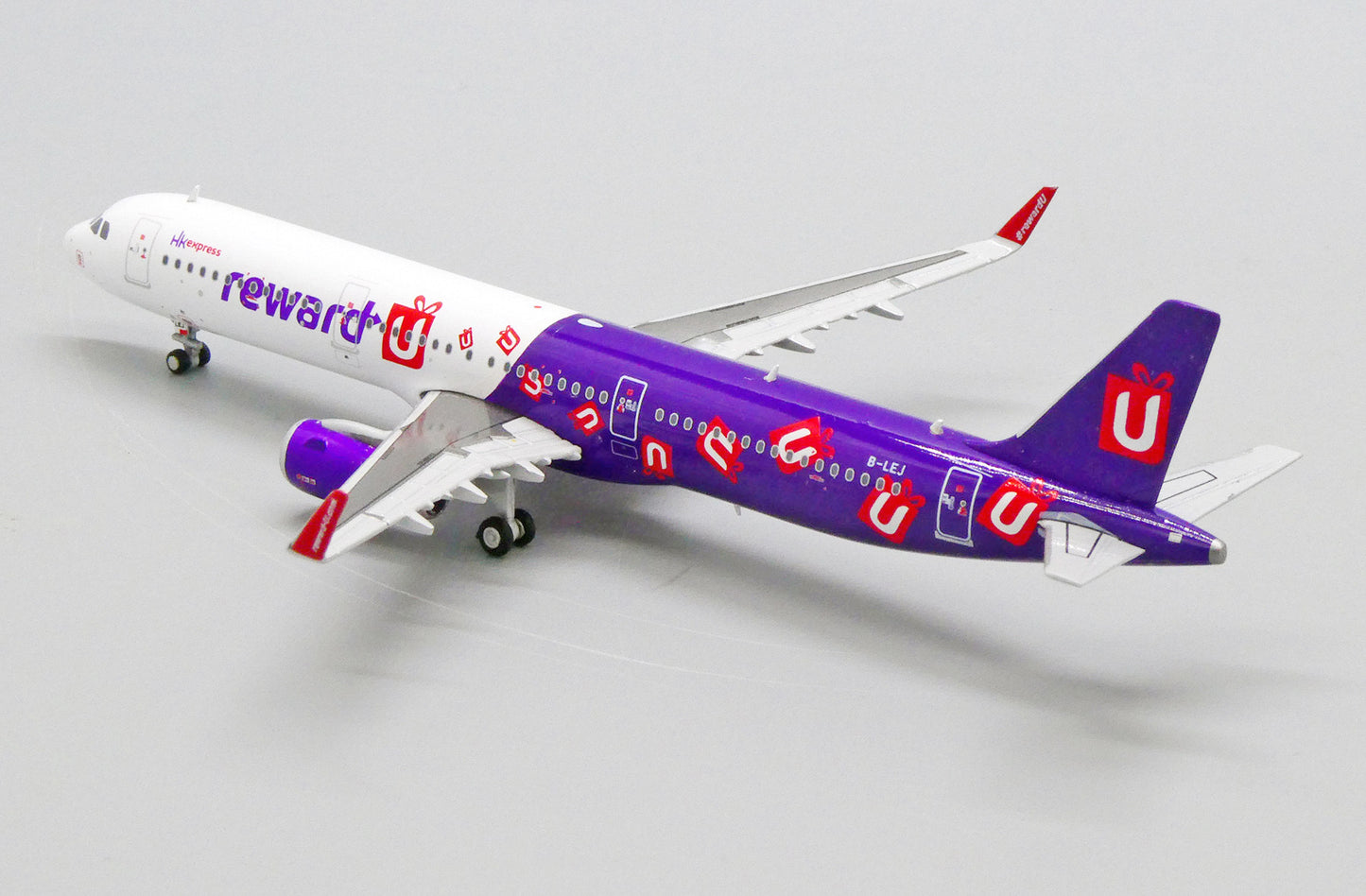 JC WINGS A321 HONG KONG EXPRESS "REWARD-U LIVERY" REG: B-LEJ