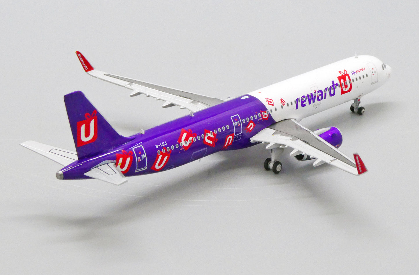 JC WINGS A321 HONG KONG EXPRESS "REWARD-U LIVERY" REG: B-LEJ