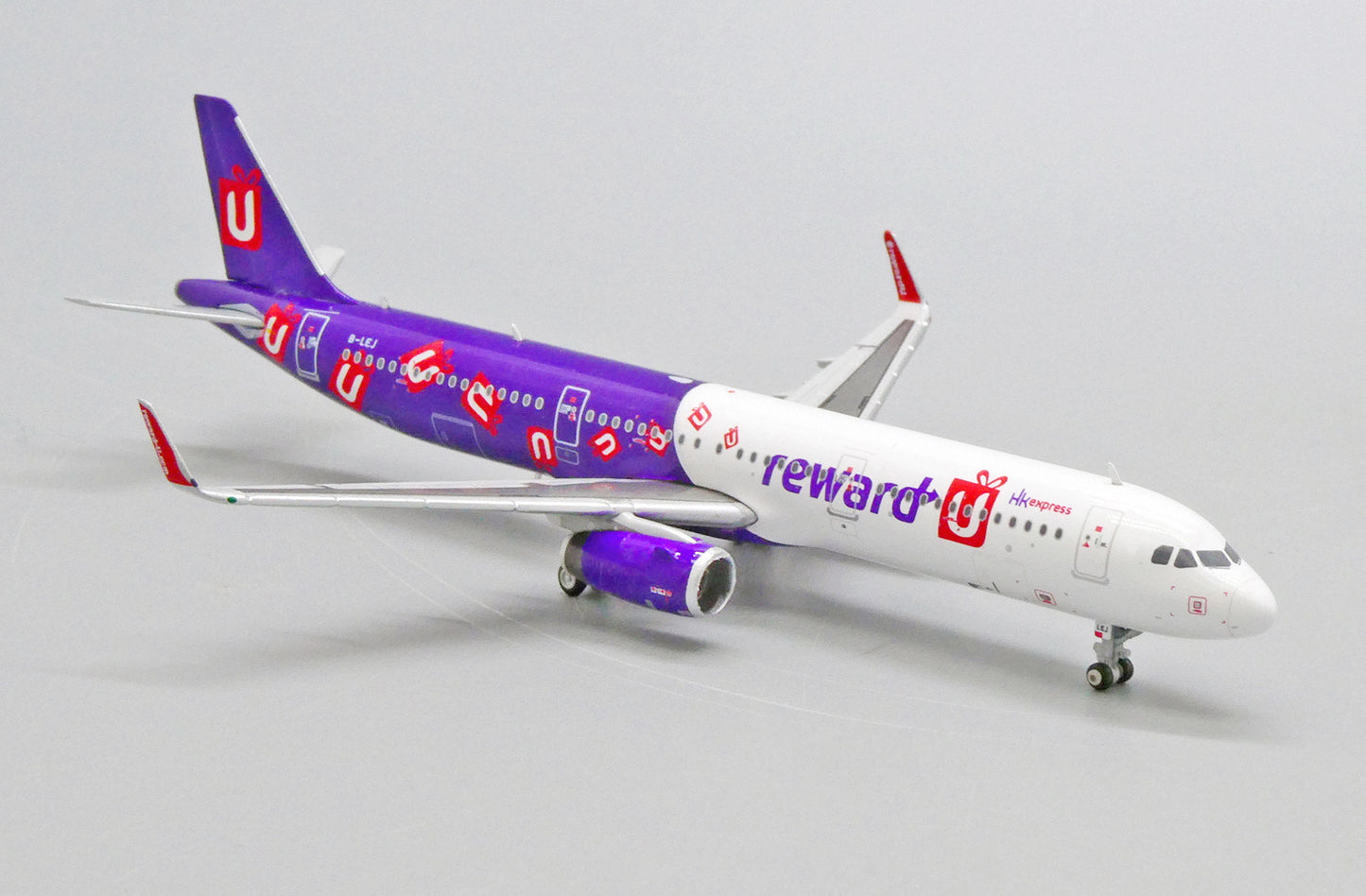 JC WINGS A321 HONG KONG EXPRESS "REWARD-U LIVERY" REG: B-LEJ