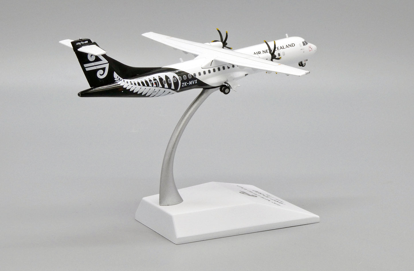 JC WINGS ATR72-600 AIR NEW ZEALAND REG: ZK-MVX