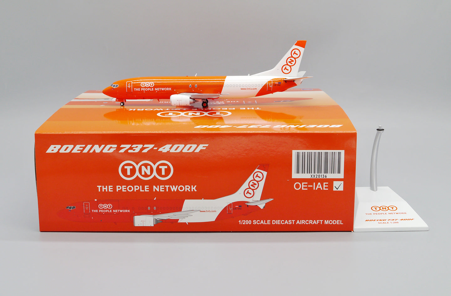 JC WINGS  B737-400(SF) TNT EXPRESS REG: OE-IAE