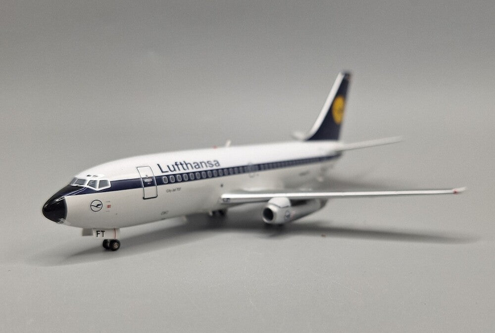 JFOX B737-200 LUFTHANSA REG: D-ABFT
