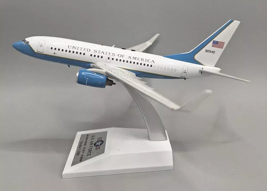 JFOX B737-7CP C-40C-BBJ UNITED STATUS AIR FORCE 2014 REG: 09-0540