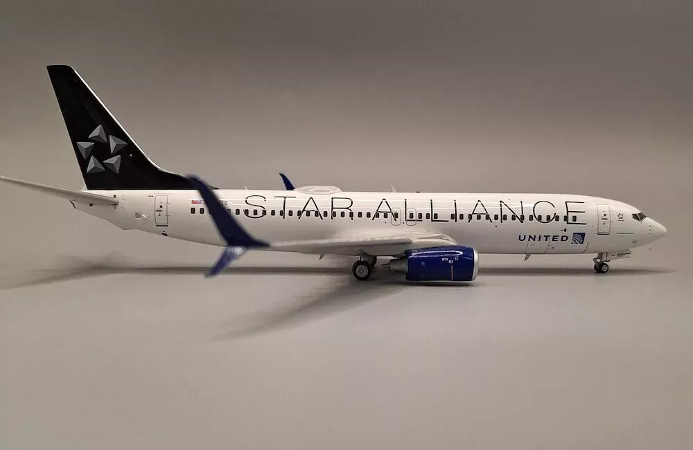 JFOX MODELS B737-824 (WL) STAR ALLIANCE UNITED AIRLINES REG: N76516