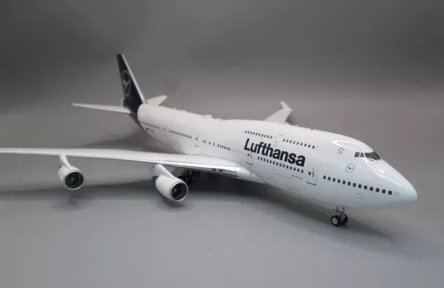 JFOX B747-430 LUFTHANSA REG: D-ABVY