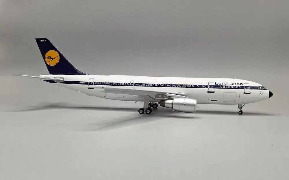 JFOX MODEL A300B4-2C LUFTHANSA REG: D-AIBA