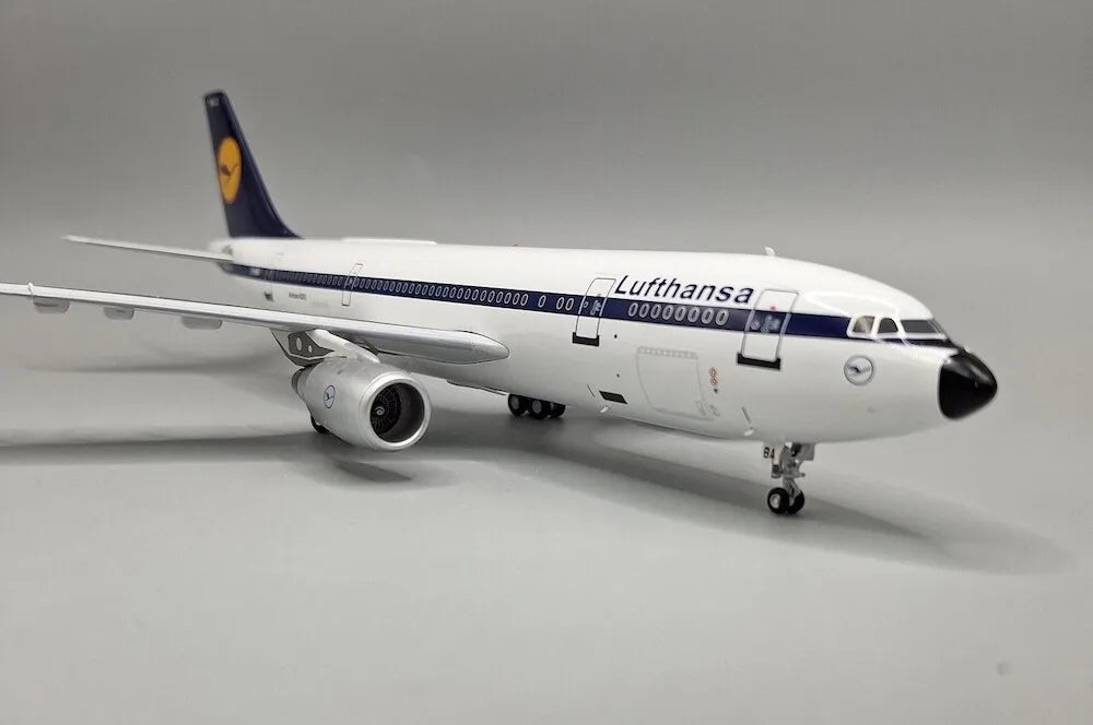 JFOX MODEL A300B4-2C LUFTHANSA REG: D-AIBA