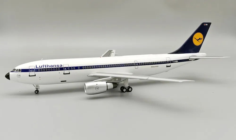 JFOX MODEL A300B4-2C LUFTHANSA REG: D-AIBA
