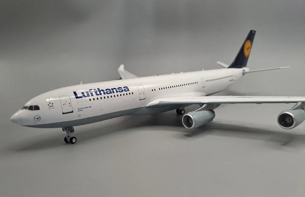 JFOX A340-200 LUFTHANSA "ESSEN" REG: D-AIBD