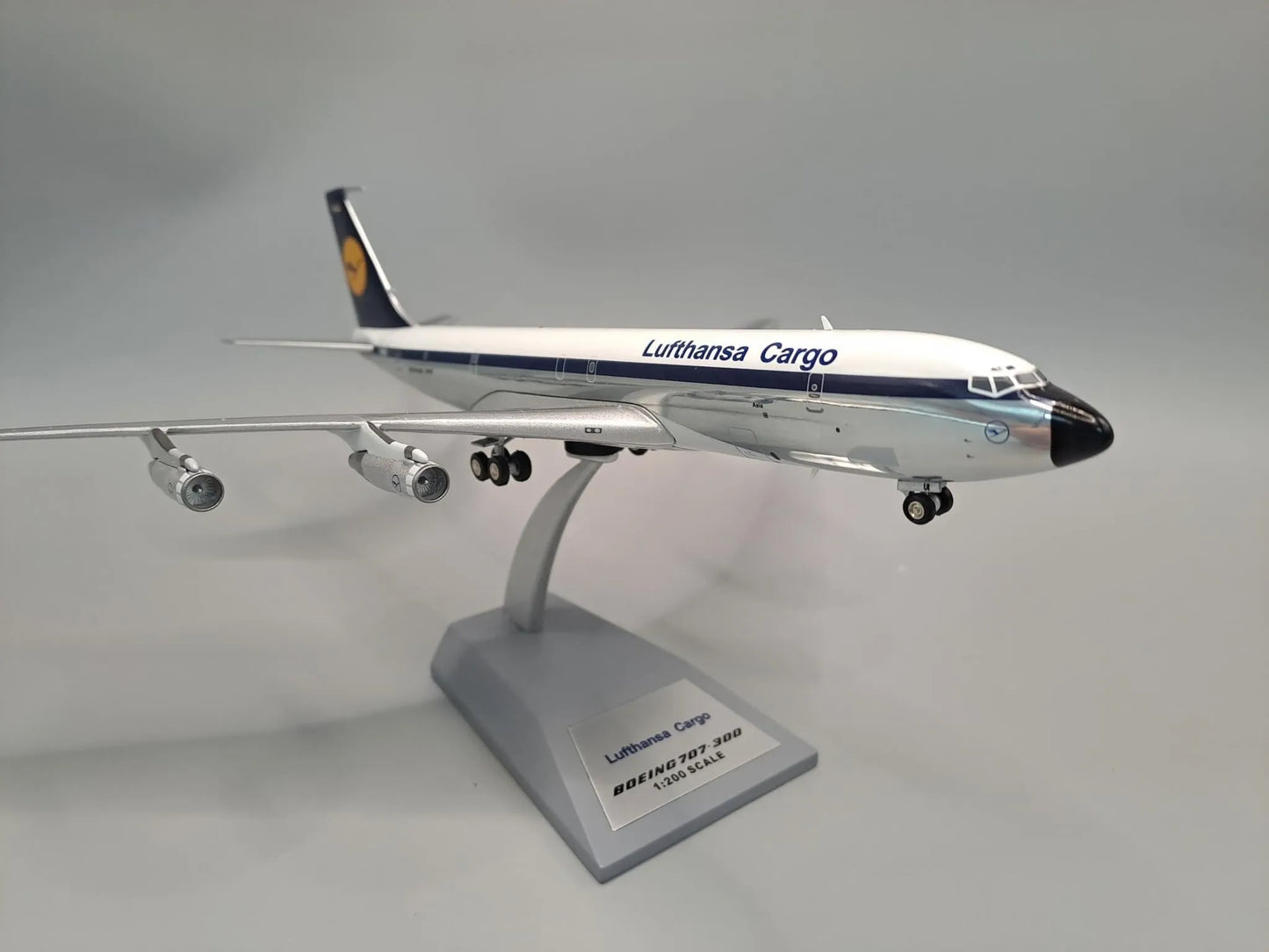 JFOX B707-330C LUFTHANSA CARGO REG: D-ABUI