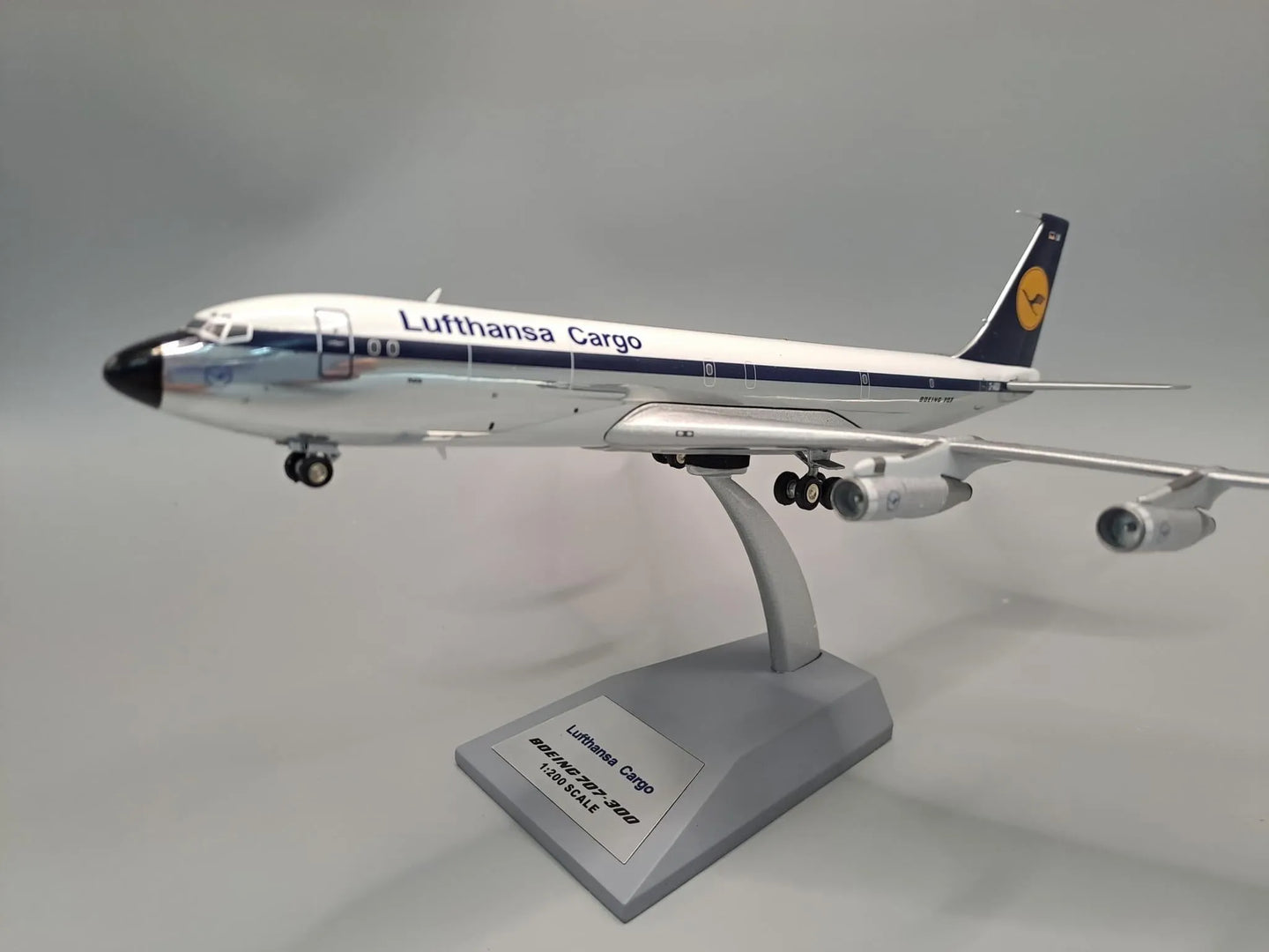 JFOX B707-330C LUFTHANSA CARGO REG: D-ABUI