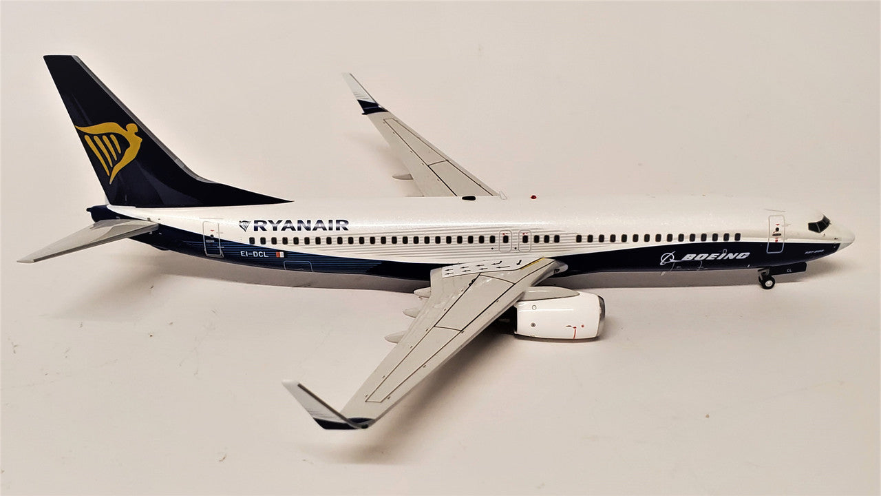 JFOX B737-8AS RYANAIR WITH BOEING NEW COLOUR REG: EI-DCL