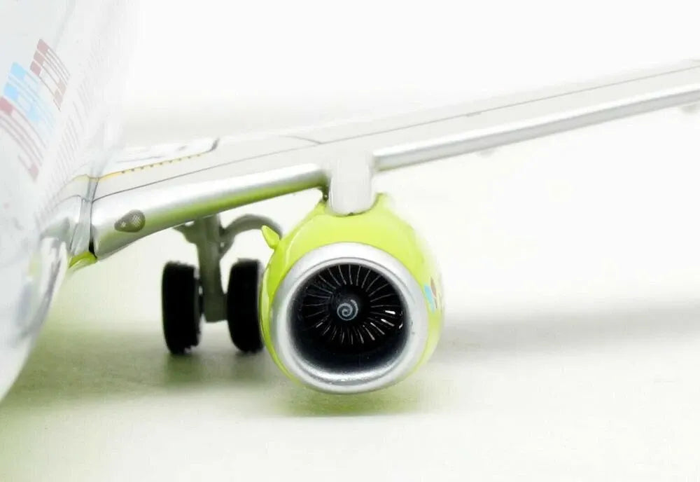 JFOX B737-8SH JIN AIR REG: HL8015