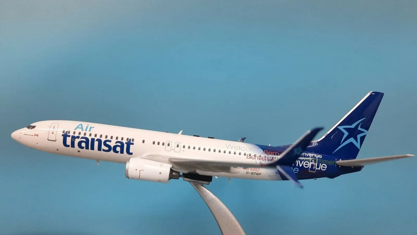 JFOX BOEING 737-8Q8 AIR TRANSAT REG: C-GTQF