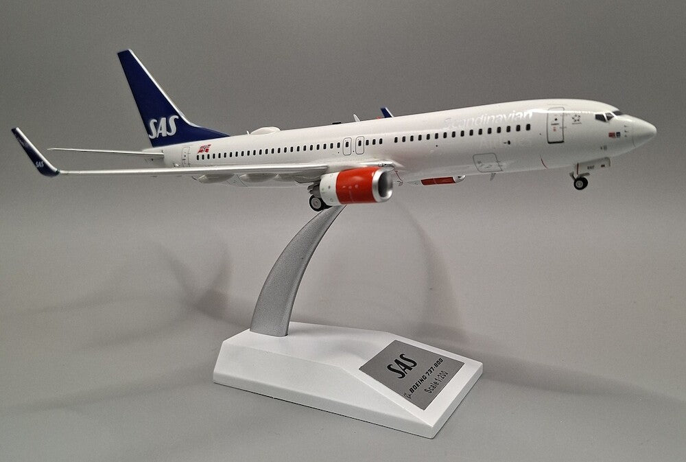 JFOX B737-783 SAS SCANDINAVIAN AIRLINES REG: LN-RRF