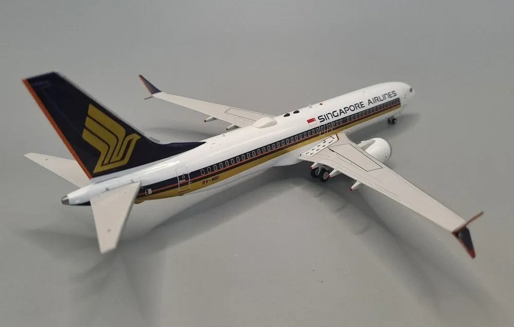 JFOX BOEING 737-8 MAX SINGAPORE AIRLINES REG: 9V-MBI