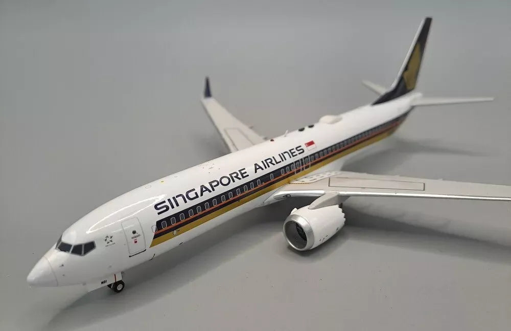 JFOX BOEING 737-8 MAX SINGAPORE AIRLINES REG: 9V-MBI