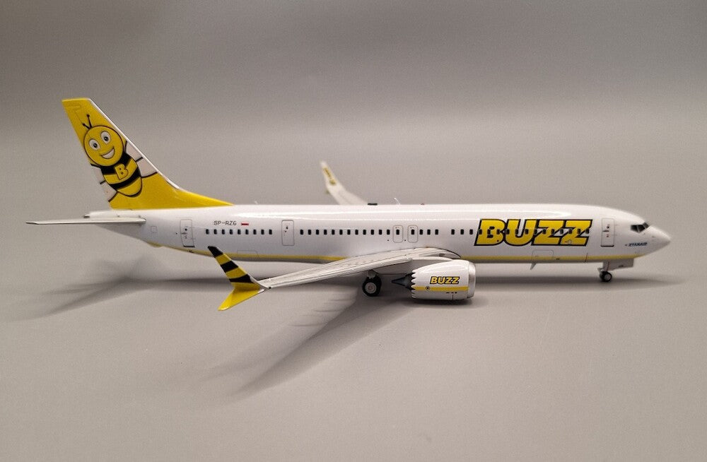 JFOX MODELS B737-8 MAX 200 BUZZ REG: SP-RZG