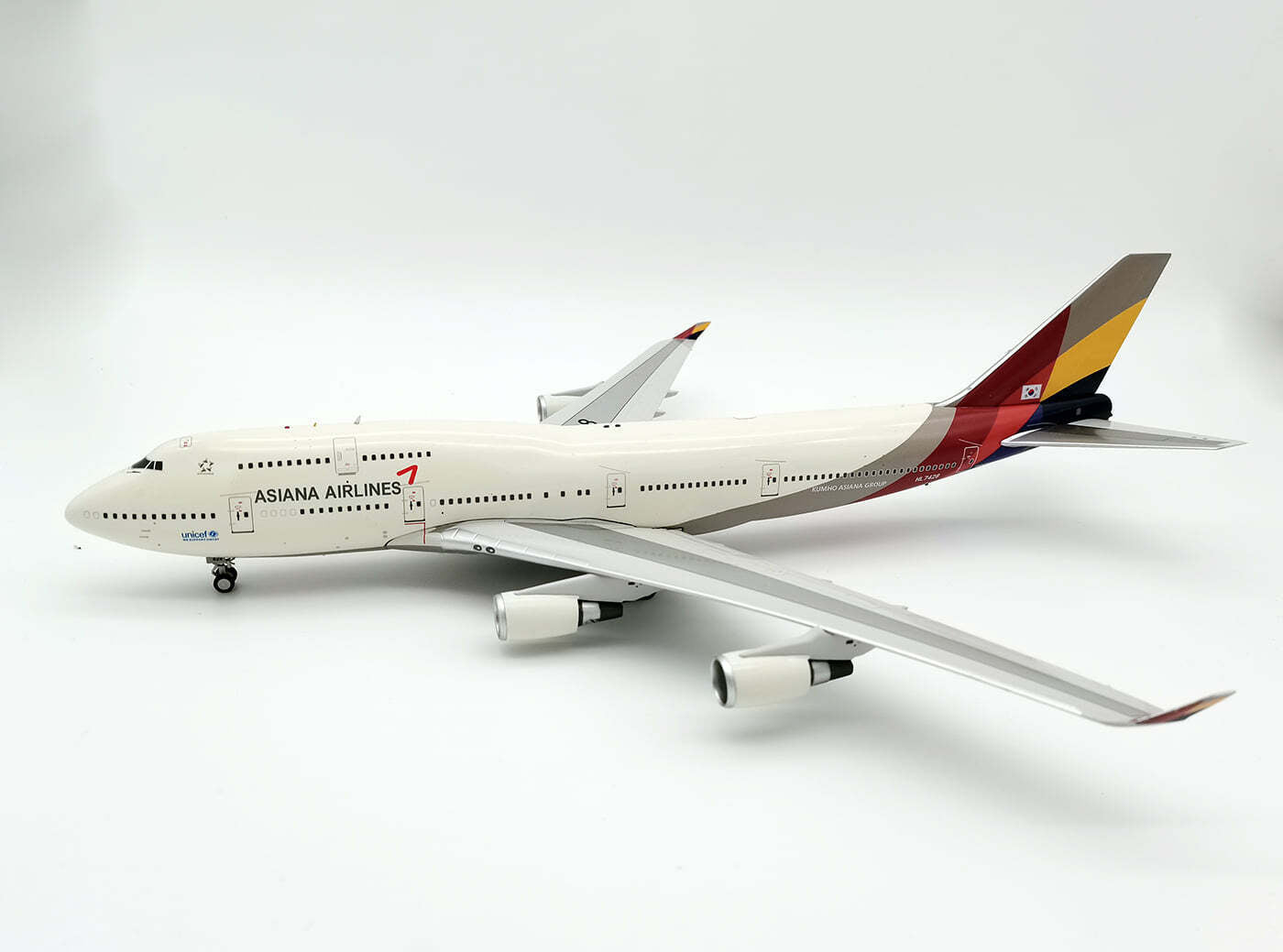 JFOX B747-48E ASIANA AIRLINES REG: HL7428
